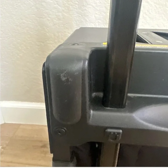 Zuca Ice Skate Bag With Seat Cushion Cover and Light Up Wheels - Picture 11 of 16